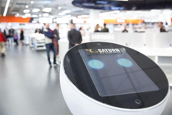 Mediamarkt-Saturn testet Verkaufsroboter Paul in Ingolstadt