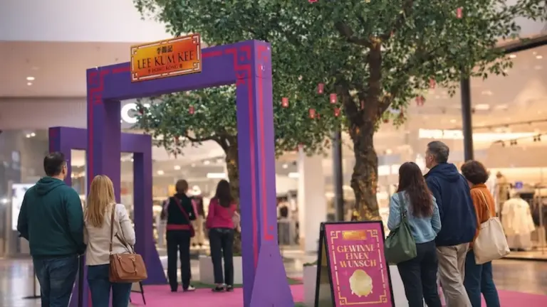 Lee Kum Kee Wunschbaum Aktion zum chinesischen Neujahrsfest im ALEXA Berlin