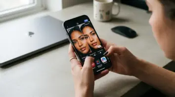 KI-Bildbearbeitung, Remini, Adobe Super – KI-Bildbearbeitung auf dem Smartphone: Vergleich Original und KI-verbessertes Foto in einer App