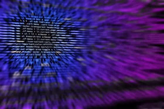 Linux Open Source: Code auf einem Bildschirm